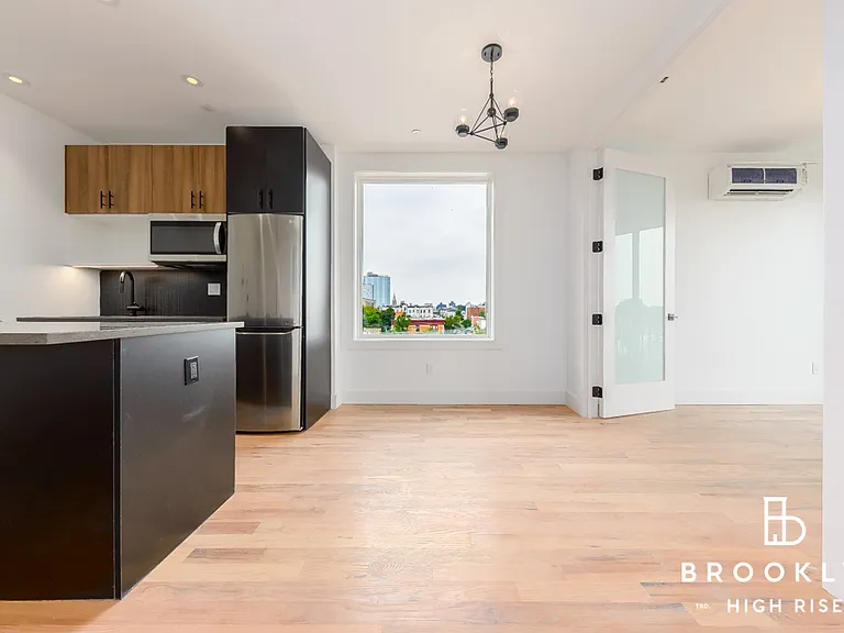986 Rogers Ave #5E — Photo 7