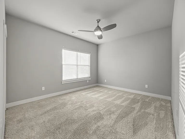 910 W Cato Springs Rd — Photo 19