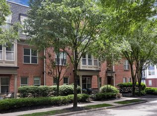 960 Perry St APT 209, Columbus, OH 43215