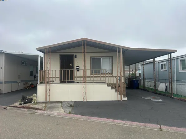 136 Uranus Ave, Hayward, CA 94544