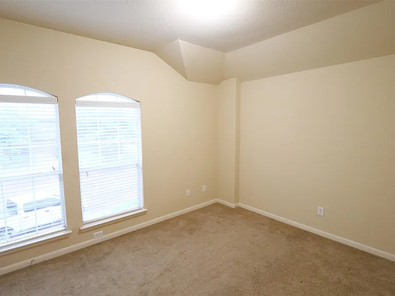 26427 Longview Creek Dr — Photo 23