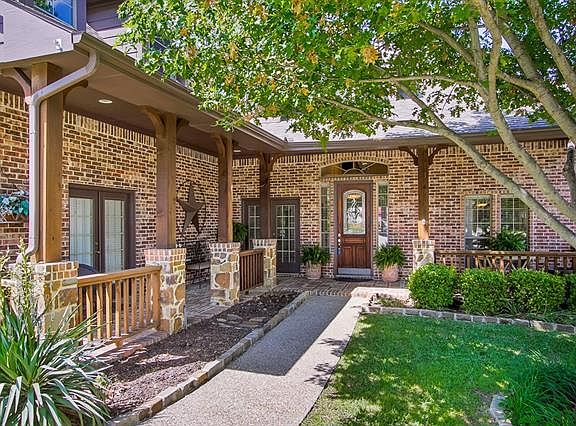 2nd image of 609 Coralberry Dr