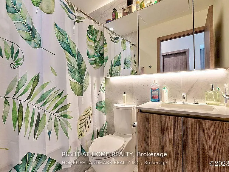 19 Bathurst St #3309 — Photo 16