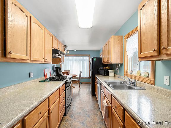 5th image of 966 48th St SE