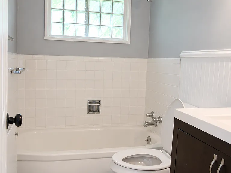 1421 Winchester St — Photo 11