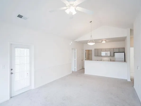 4450 Platinum Dr, Greensboro, NC