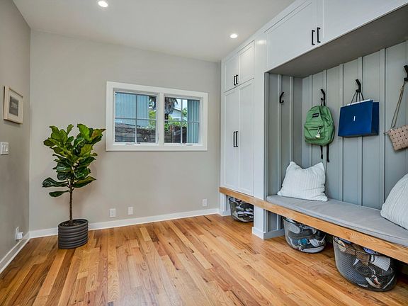 5th image of 472 York Court