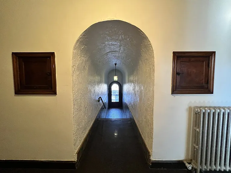 Entrance to private courtyard.