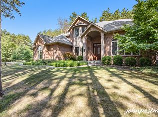 3523 Blue Water Pines Dr NE, Grand Rapids, MI 49525