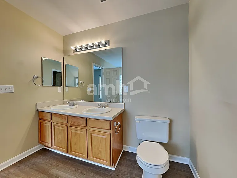111 Graduate Ln — Photo 12