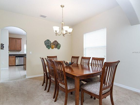 5th image of 562 Fairhaven Dr