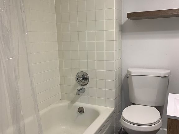5th image of 1750 N Pearl St #S7