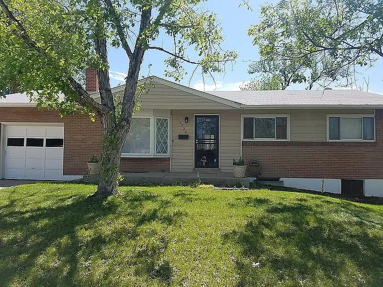 4 bed, 2290 sqft, $2,950 — Photo 1