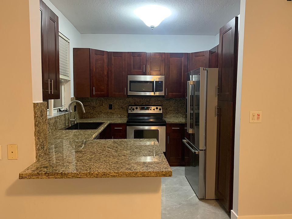 1st image of 256 Riverwalk Cir