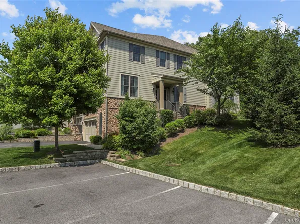 8 Langeloth Drive, Cortlandt Manor, NY 10567