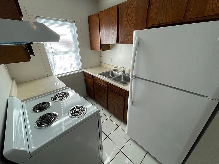 4717 Baldwin Ave — Photo 7