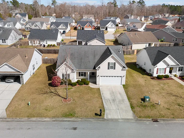 205 Lynden Ln — Photo 39