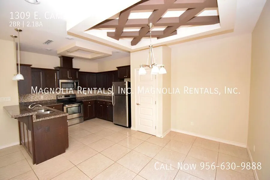 1309 E Camellia Ave — Photo 4