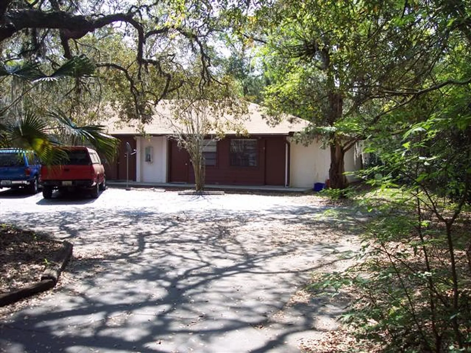 Oak Hill- 1109 NW 41st Avenue - MR9 — Photo 1
