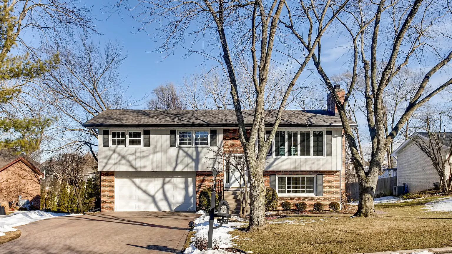 8144 Scenic Dr photo 1