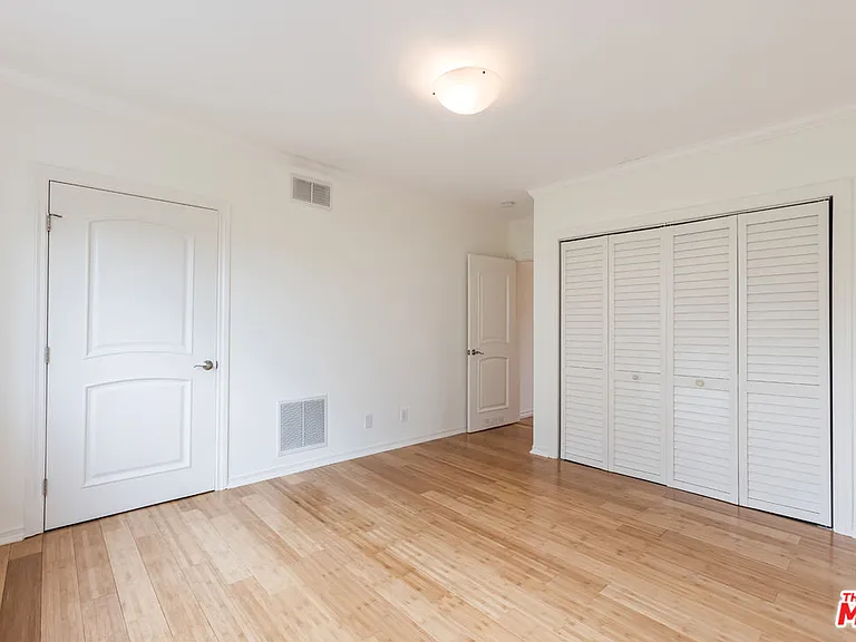 1226 Franklin St #4 — Photo 33