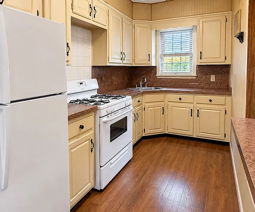 242 Saint Nicholas Ave #1F