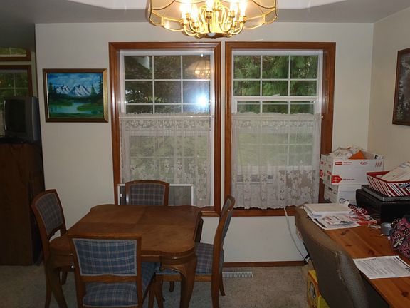 5th image of 2626 Lake Dr