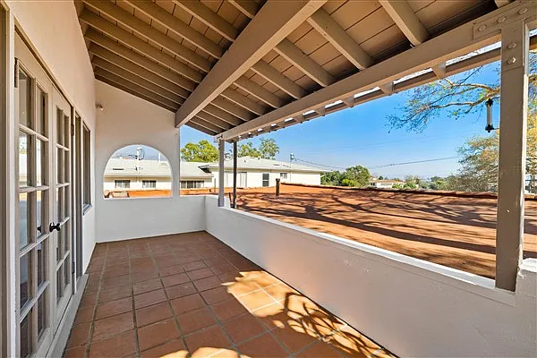 810 Gravilla Dr #B — Photo 9