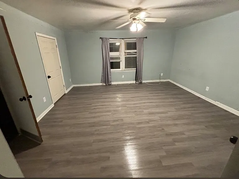 9201 Sandburg Ave — Photo 32