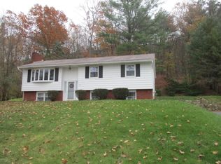 1411 Pinecrest Dr, South Williamsport, PA 17702