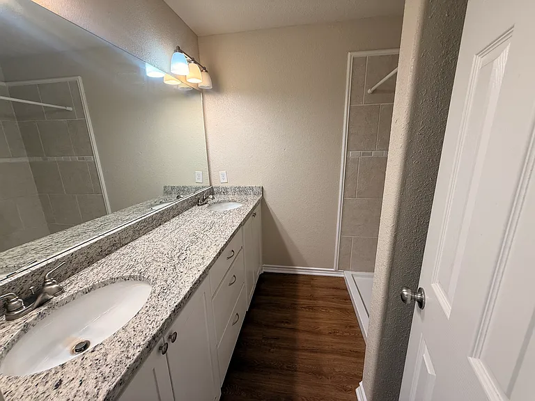 8514 N Kings Hwy #8514 — Photo 9