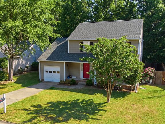 3rd image of 16 Stoney Pointe Dr
