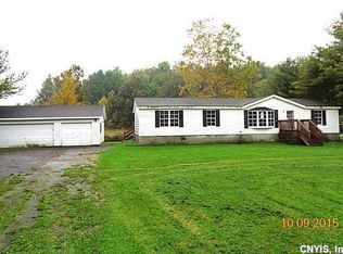 91 Center Rd, Pennellville, NY 13132