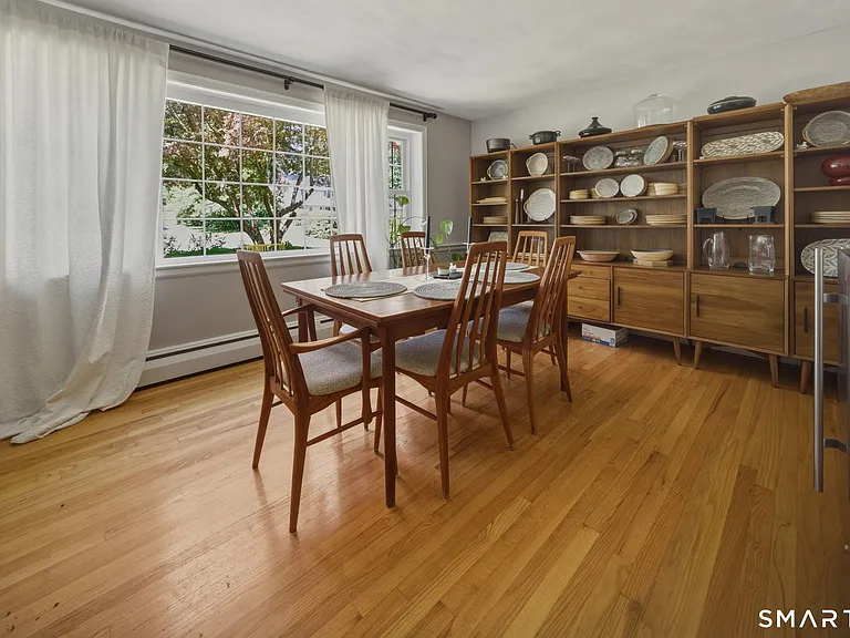 32 Fox Den Rd — Photo 9