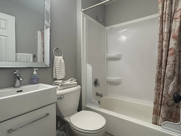 201 West Ave #14 — Photo 17