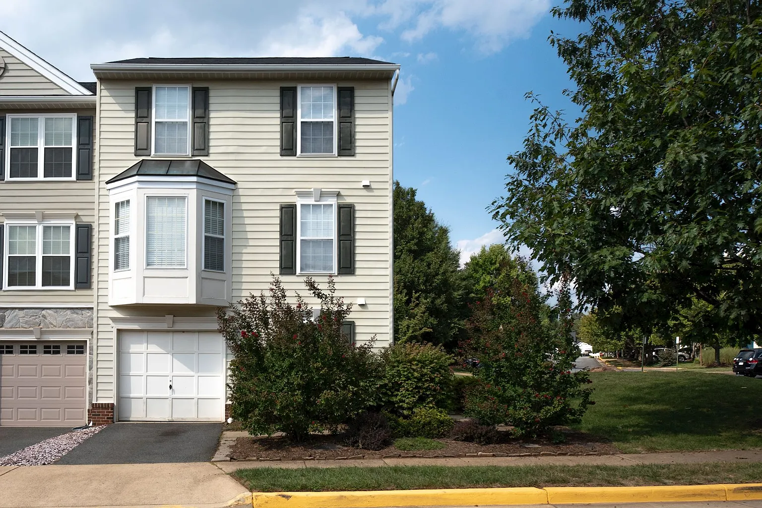35874 Devon Park Sq photo 1