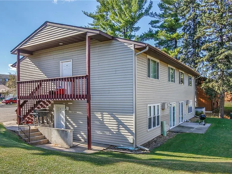 1515 Pinewood Ln #2 — Photo 9
