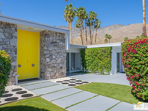 3rd image of 625 E Avenida Granada