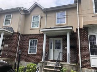 308 Mundy Ln, Mount Vernon, NY 10550