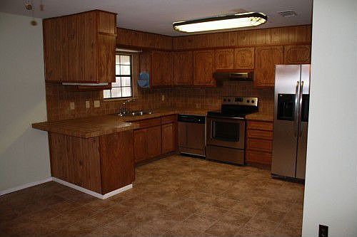 4th image of 5719 Meadow Dr