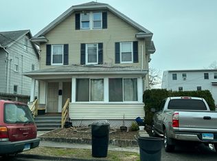 2 Sycamore St, Norwalk, CT 06855