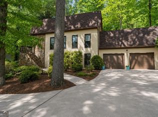 395 Nottingham Dr, Marietta, GA 30066