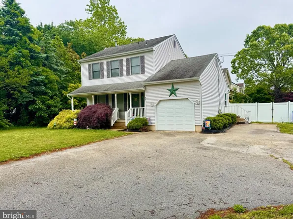 312 13th St, Hammonton, NJ 08037