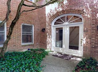 1015 Chinoe Rd, Lexington, KY 40502