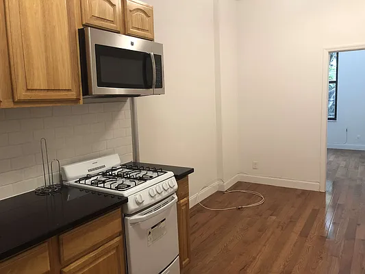 Rented by GreenVill Real Estate LLC | media 31