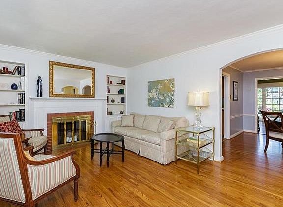 4th image of 1155 Brownell Ave