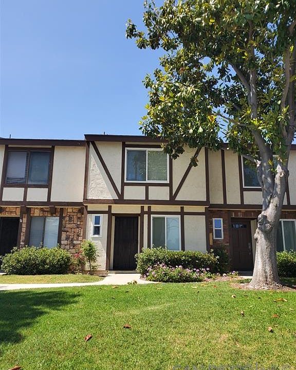 1st image of 9214 Carlton Oaks Dr