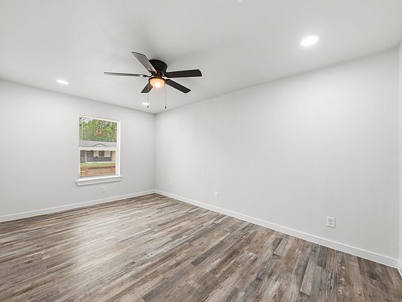 5th image of 3245 Pacesetter Dr