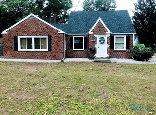215 Dulton Dr, Toledo, OH 43615