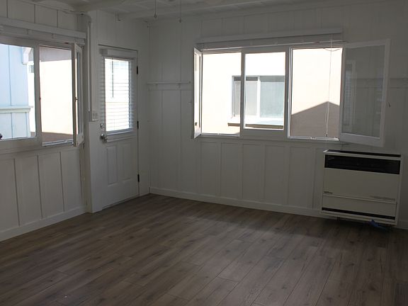 2nd image of 614 W Balboa Blvd #805FCB015